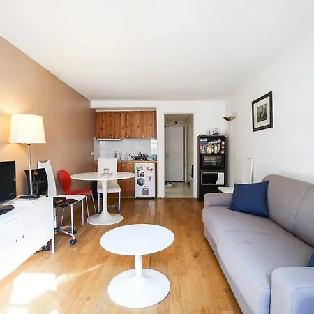 Appartamento Bright Studio Near Parc Monceau Parigi