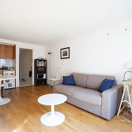 Bright Studio Near Parc Monceau * Parigi